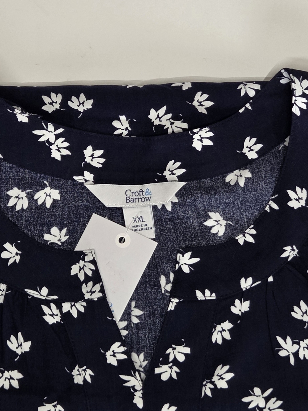 croft & barrow Navy Floral Notch-Neck Sleeveless Camisole - Picture 3 of 9